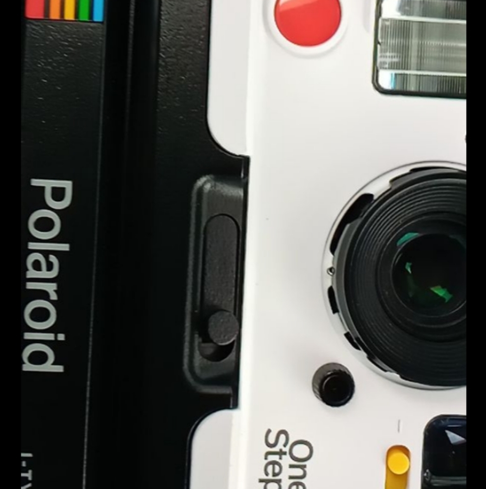 Polaroid T-I camera